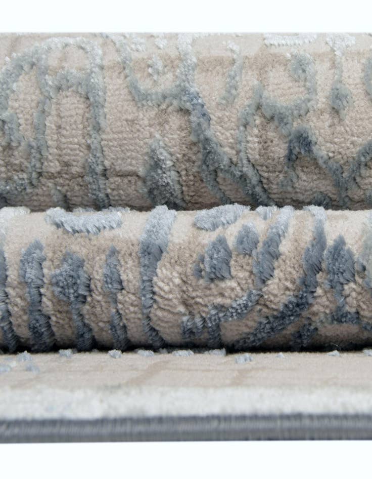 Detail image of 2' 7 x 6' Derbyshire Runner Rug