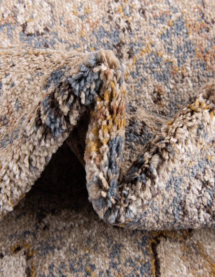 Detail image of 2' 8 x 7' 6 Eden Runner Rug