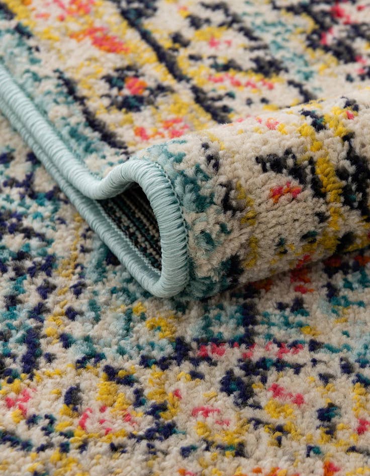 Detail image of 2' x 6' 9 Washable El Paso Runner Rug