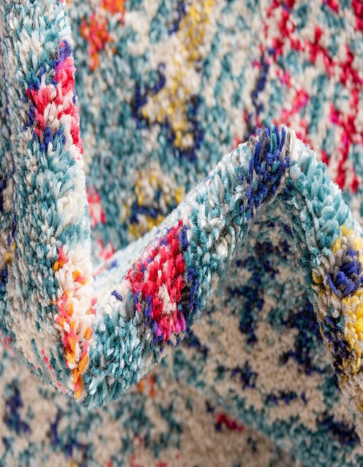 Detail image of 2' x 6' 9 Washable El Paso Runner Rug