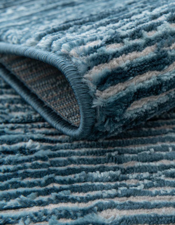 Detail image of 2' x 8' Finsbury Runner Rug