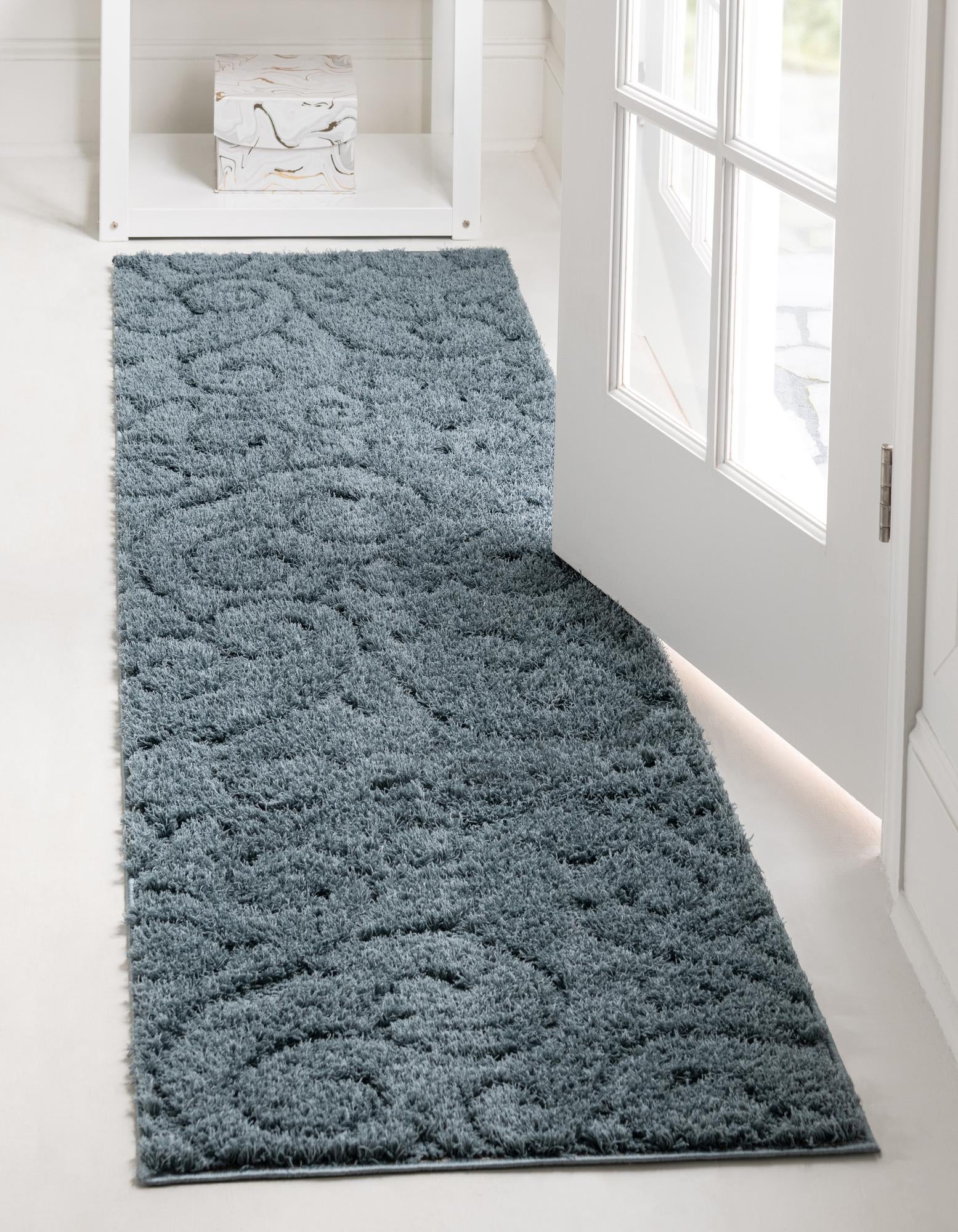 2' x 6' 7 Floral Shag Runner Rug