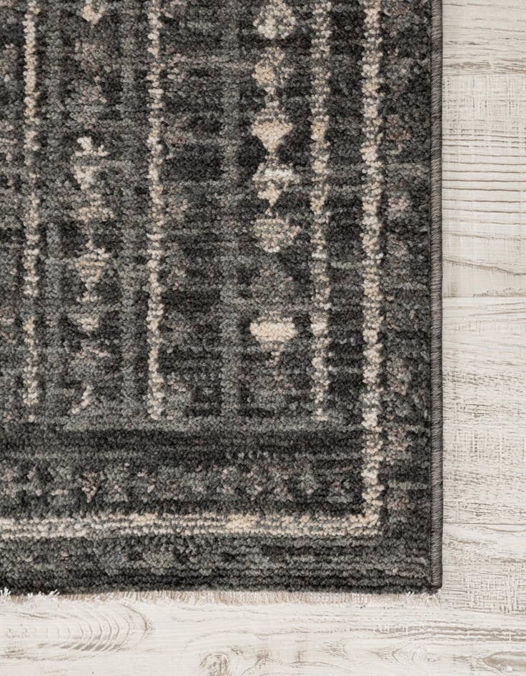Detail image of 2' x 7' 7 Grand Tradition Runner Rug