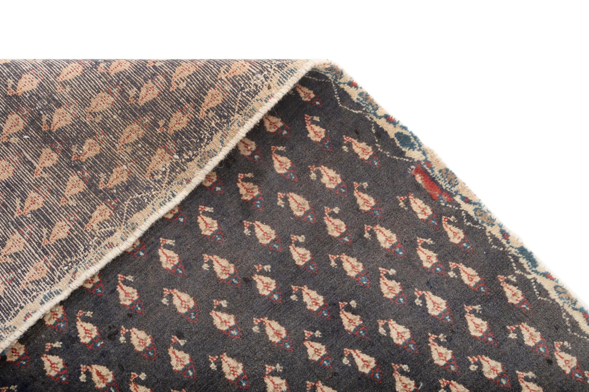 2' 9 x 8' 6 Hamedan Runner Rug