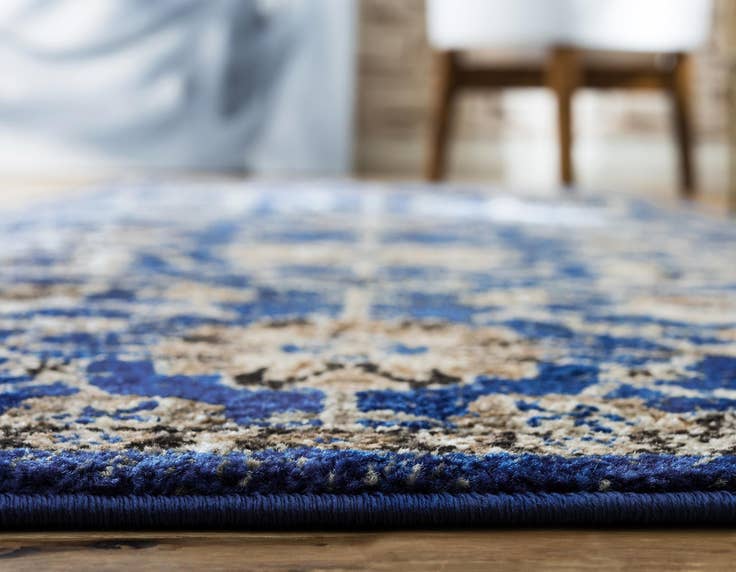 Detail image of 2' 7 x 10' Heritage Runner Rug