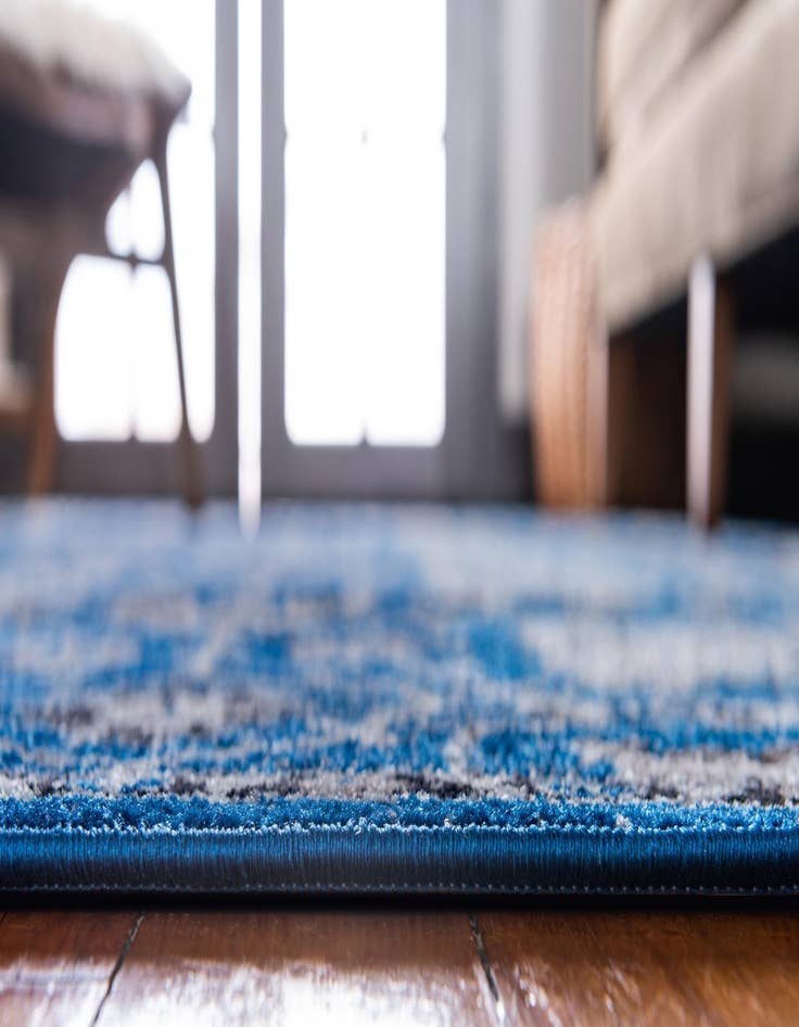 Detail image of 2' 2 x 6' Heritage Runner Rug