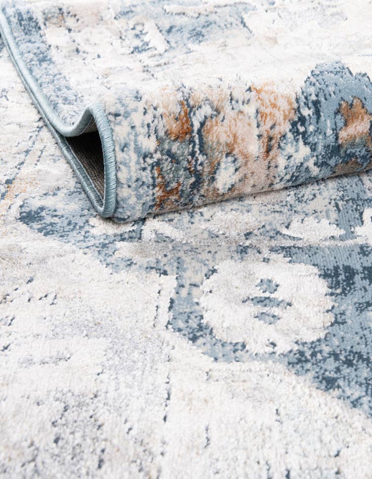 Detail image of 2' x 9' 10 Highbury Runner Rug