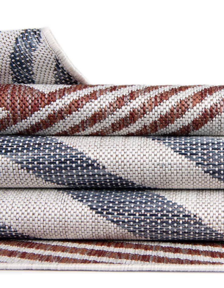 Detail image of 2' x 8' Easy-Clean Jill Zarin Indoor / Outdoor Runner Rug