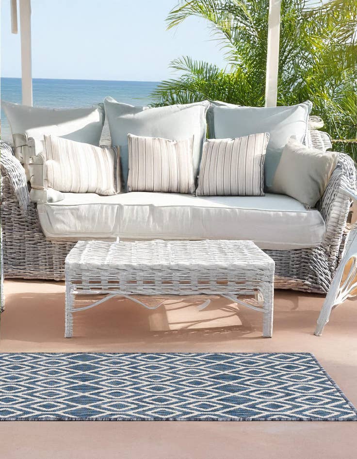 Detail image of 2' x 6' Easy-Clean Jill Zarin Turks and Caicos Indoor / Outdoor Runner Rug