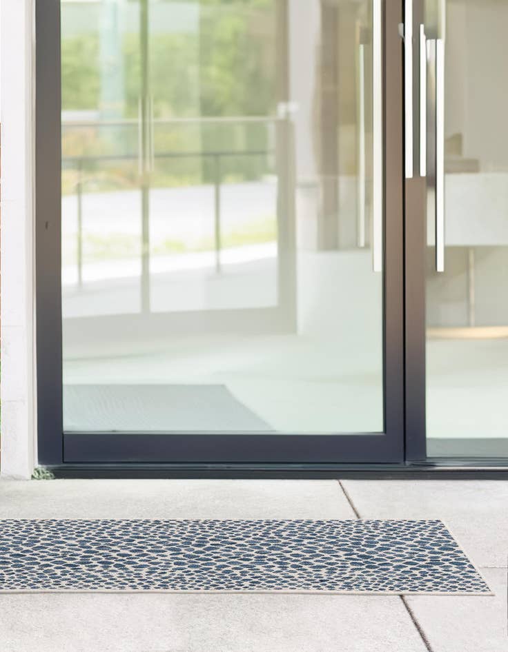 Detail image of 2' x 6' Easy-Clean Jill Zarin Cape Town Indoor / Outdoor Runner Rug