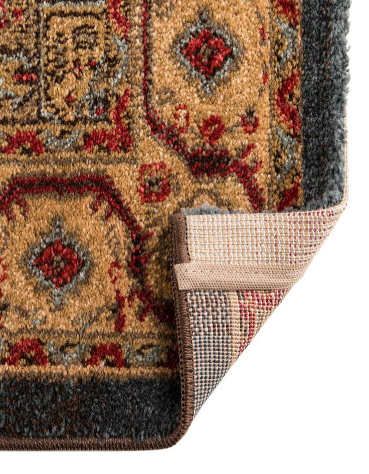 Detail image of 2' 2 x 4' Kensington Runner Rug