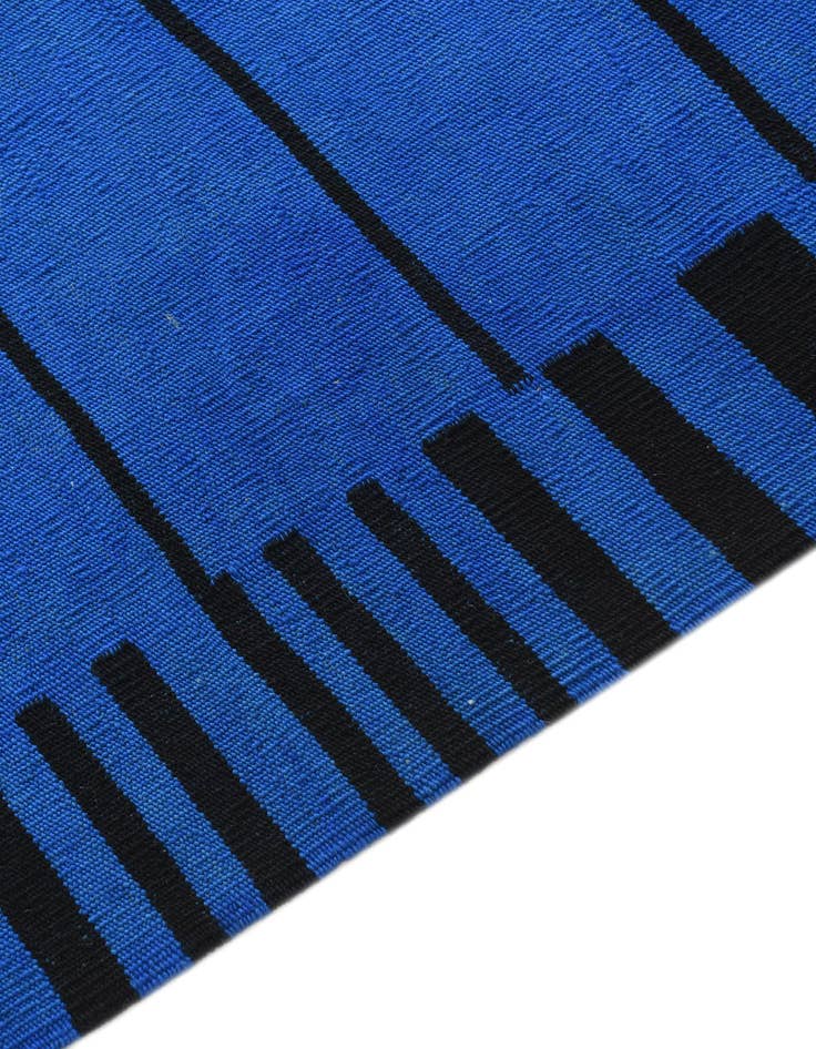 Detail image of 2' 9 x 7' 8  Hand Woven Kilim Modern Wool Runner Rug