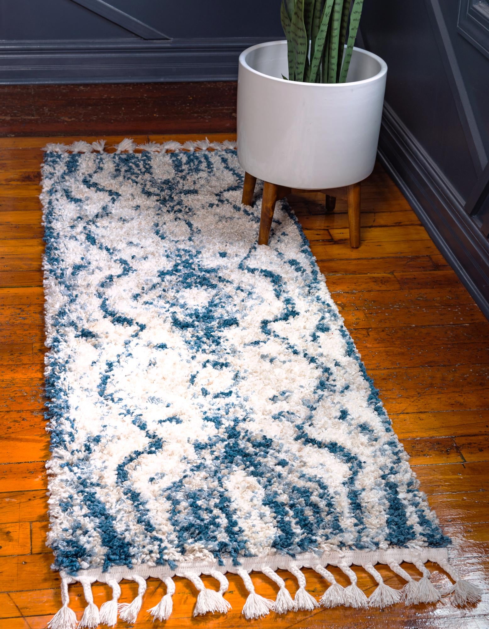 2' 2 x 6' Lagom Shag Runner Rug
