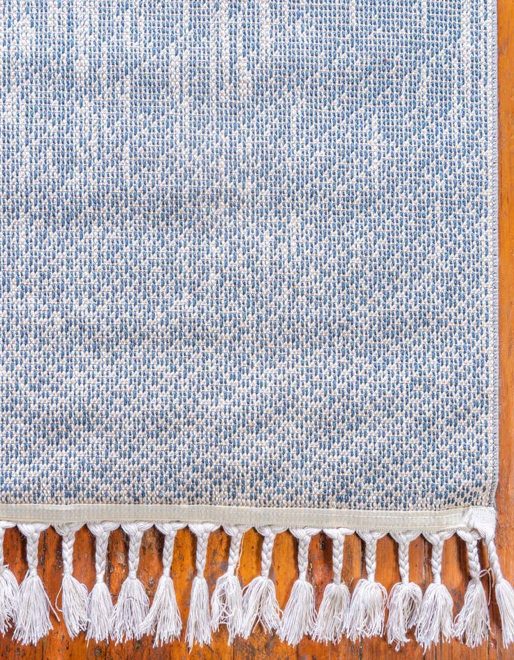 Detail image of 2' 7 x 8' 2 Lagom Shag Runner Rug