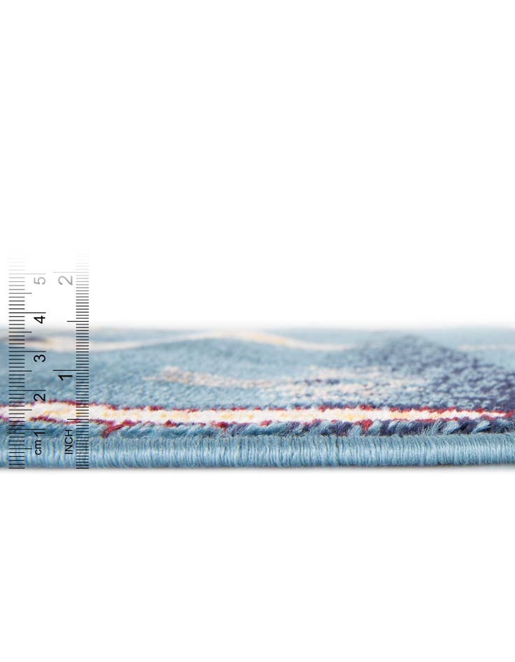 Detail image of 2' 7 x 10' Laguna Runner Rug