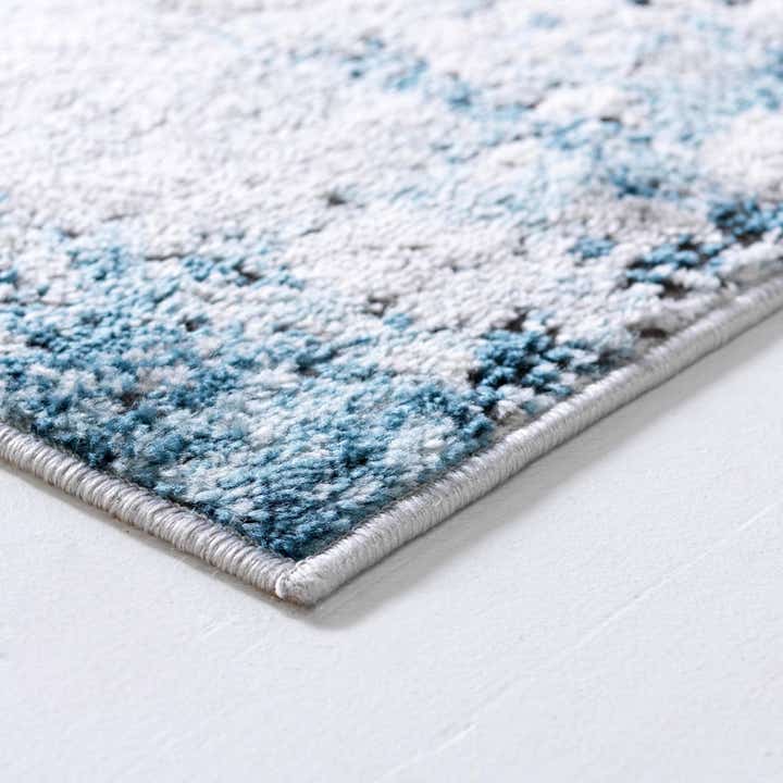 2' 7 x 13' Leipzig Runner Rug