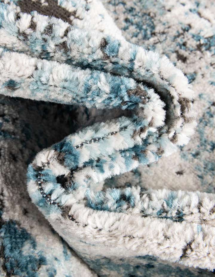 2' 7 x 13' Leipzig Runner Rug