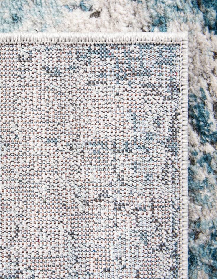 Detail image of 2' 7 x 10' Leipzig Runner Rug