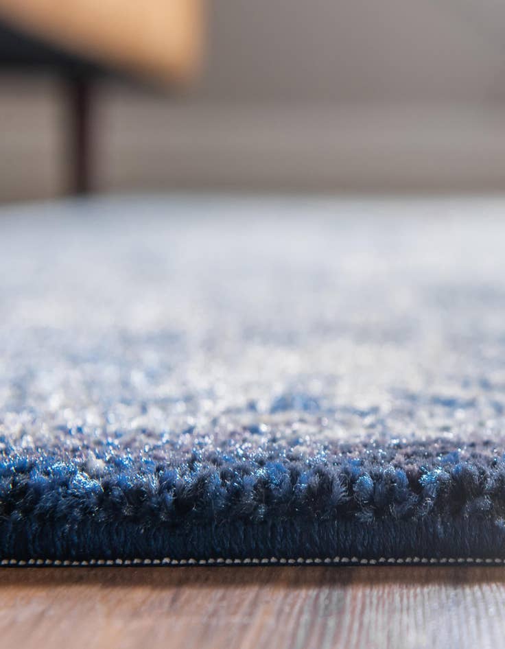 Detail image of 2' 7 x 12' 2 Lexington Runner Rug