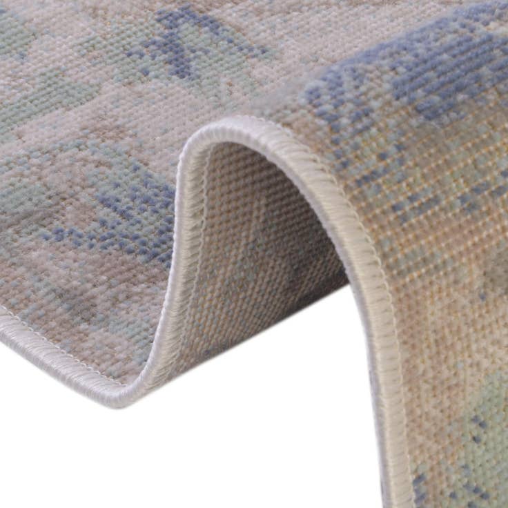 Detail image of 2' x 6' Lotus Runner Rug