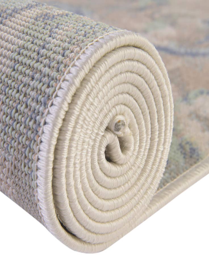 Detail image of 2' x 6' Lotus Runner Rug