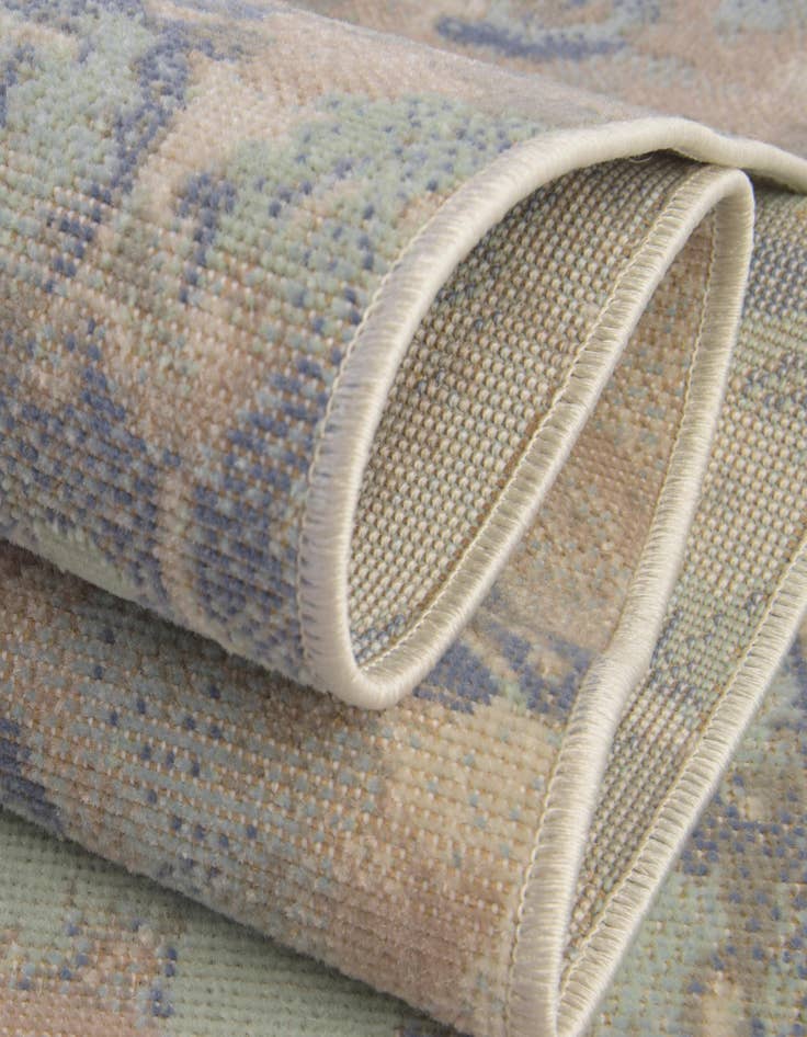 Detail image of 2' x 6' Lotus Runner Rug