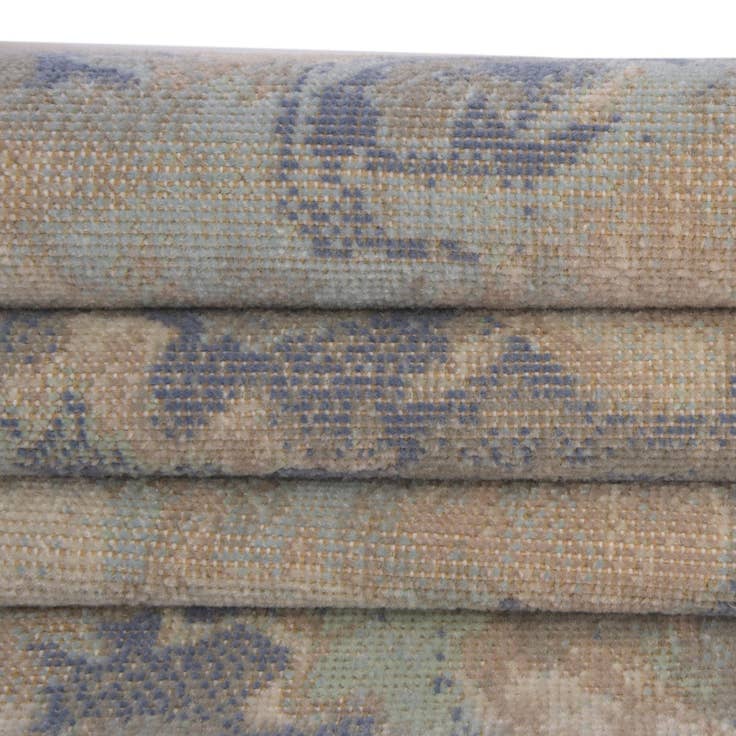 Detail image of 2' x 6' Lotus Runner Rug