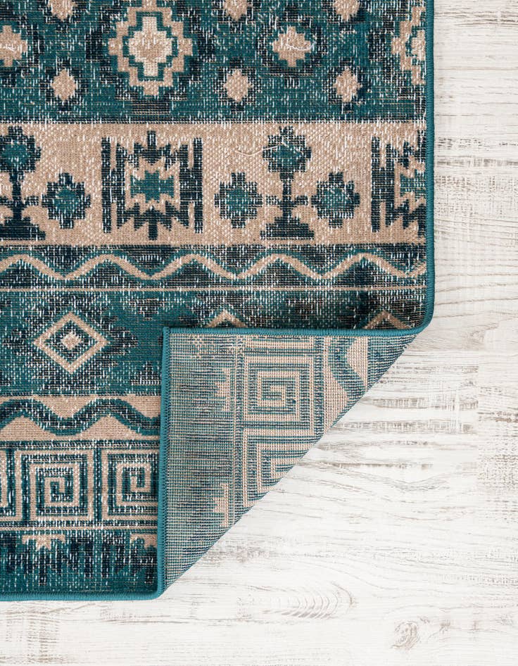 Detail image of 2' 7 x 10' Lucerne Runner Rug