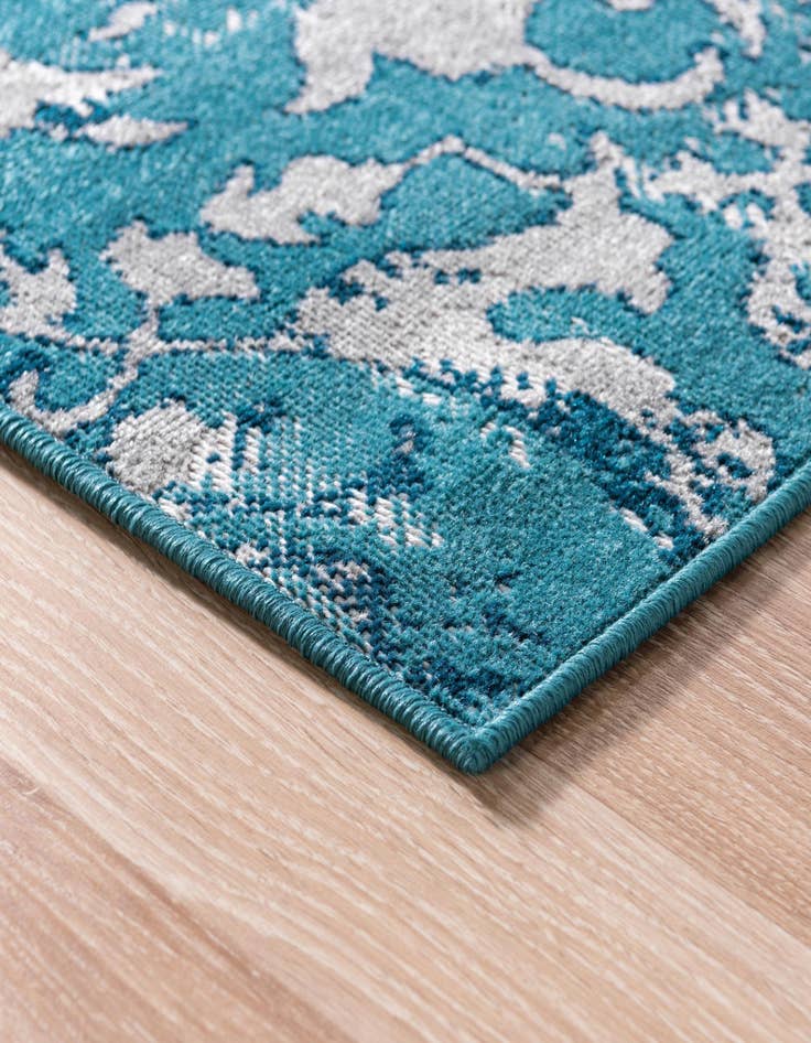 Detail image of 2' 7 x 10' Lucerne Runner Rug