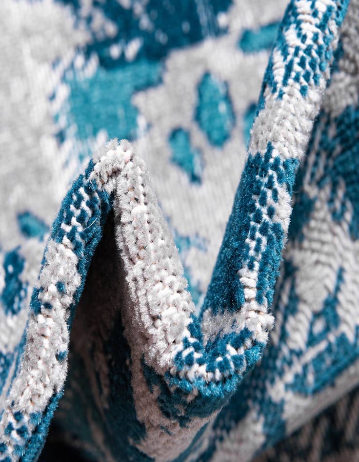 Detail image of 2' 7 x 10' Lucerne Runner Rug