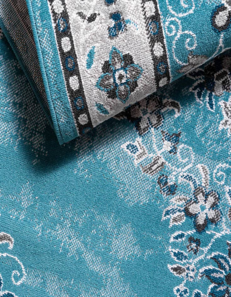 Detail image of 2' 7 x 10' Lucerne Runner Rug