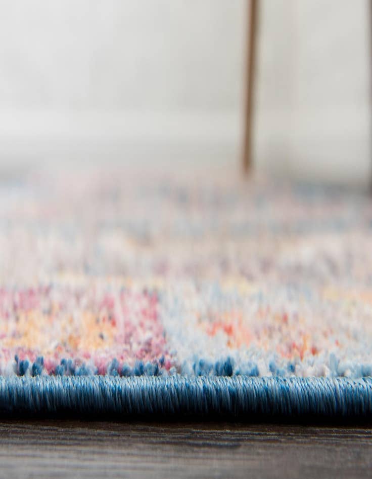 Detail image of 2' 2 x 6' Madrid Runner Rug