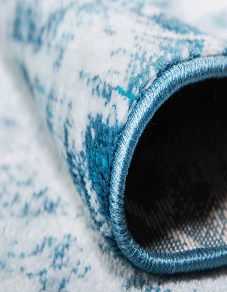 Detail image of 3' 3 x 16' 5 Monaco Runner Rug