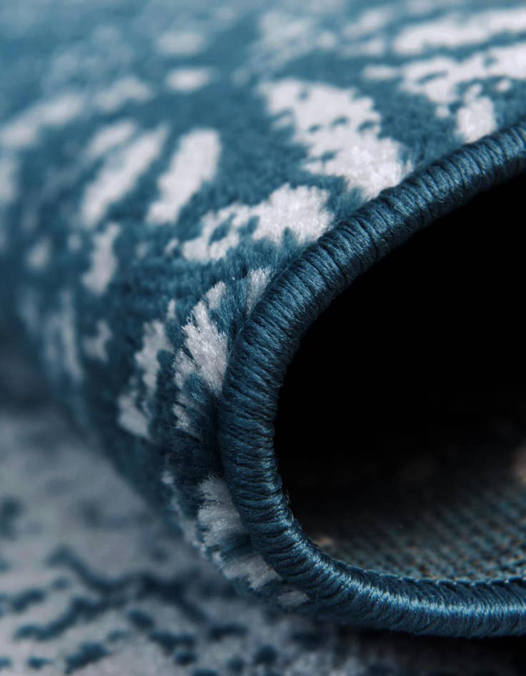 Detail image of 3' 3 x 16' 5 Monaco Runner Rug