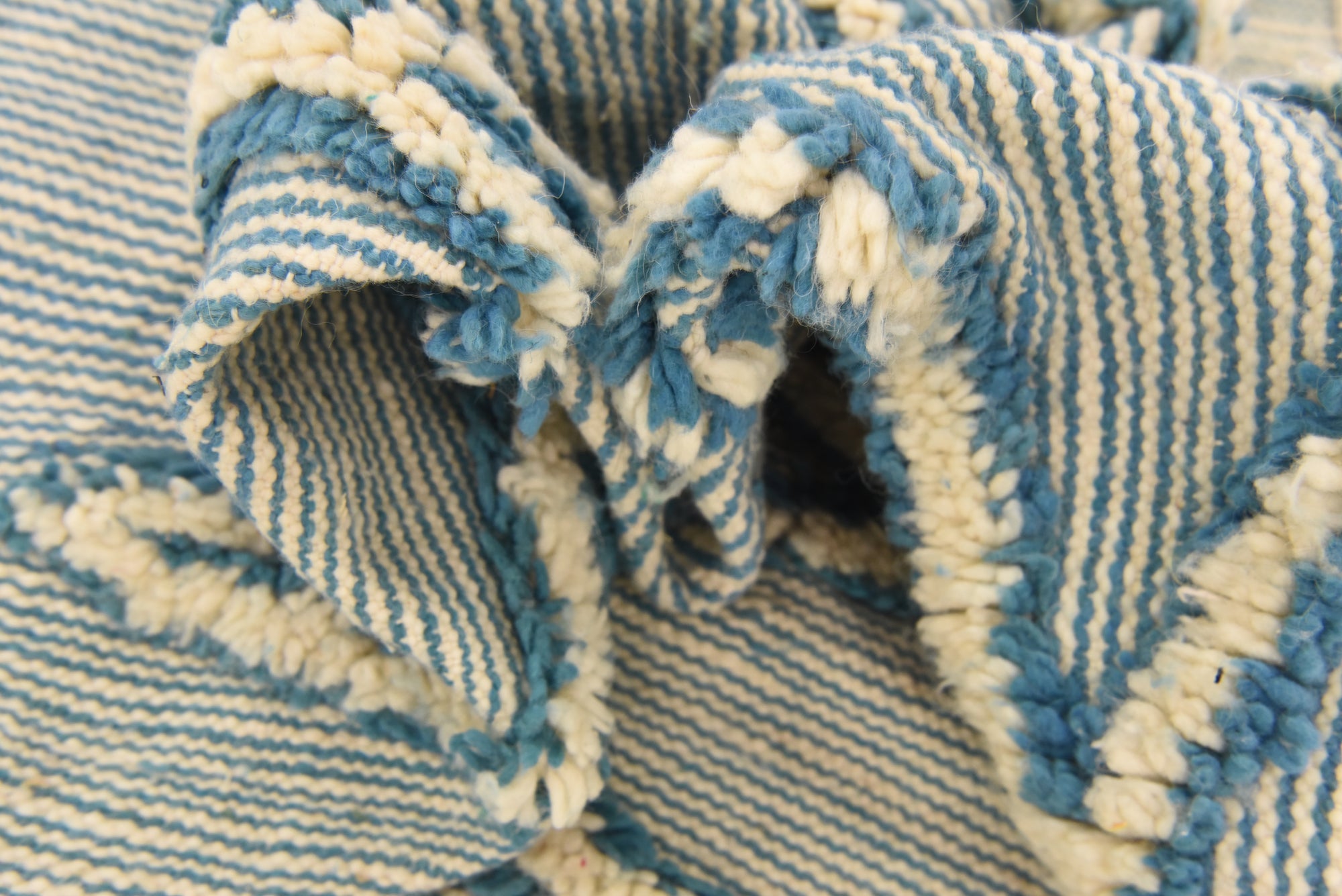 4' 8 x 9' 7 Hand Knotted Moroccan Wool Runner Rug