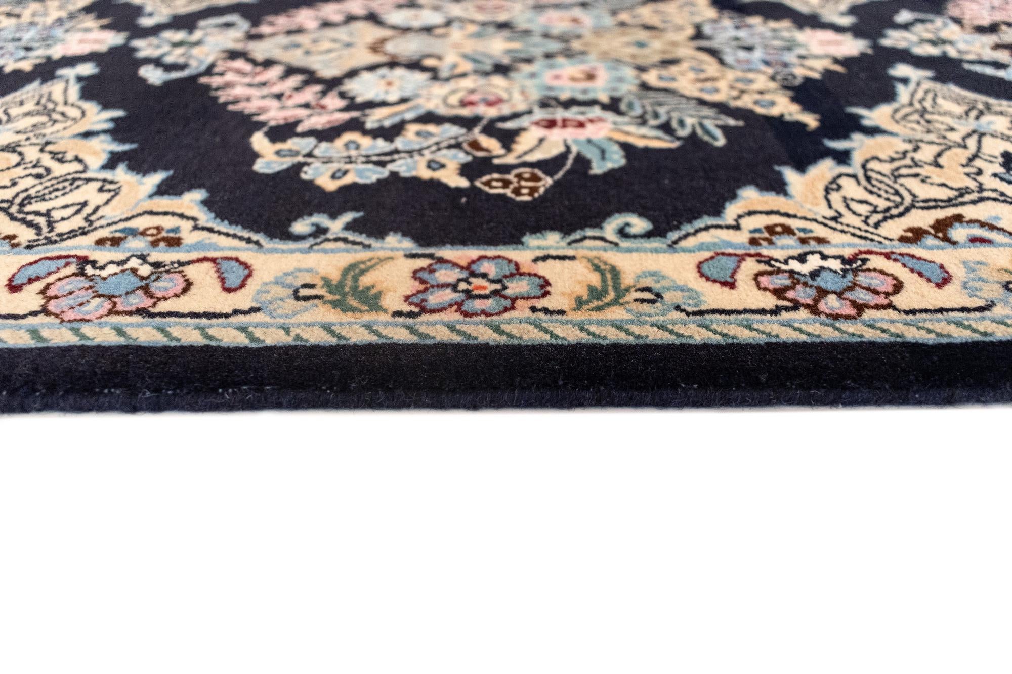 2' 2 x 6' 8 Nain Runner Rug