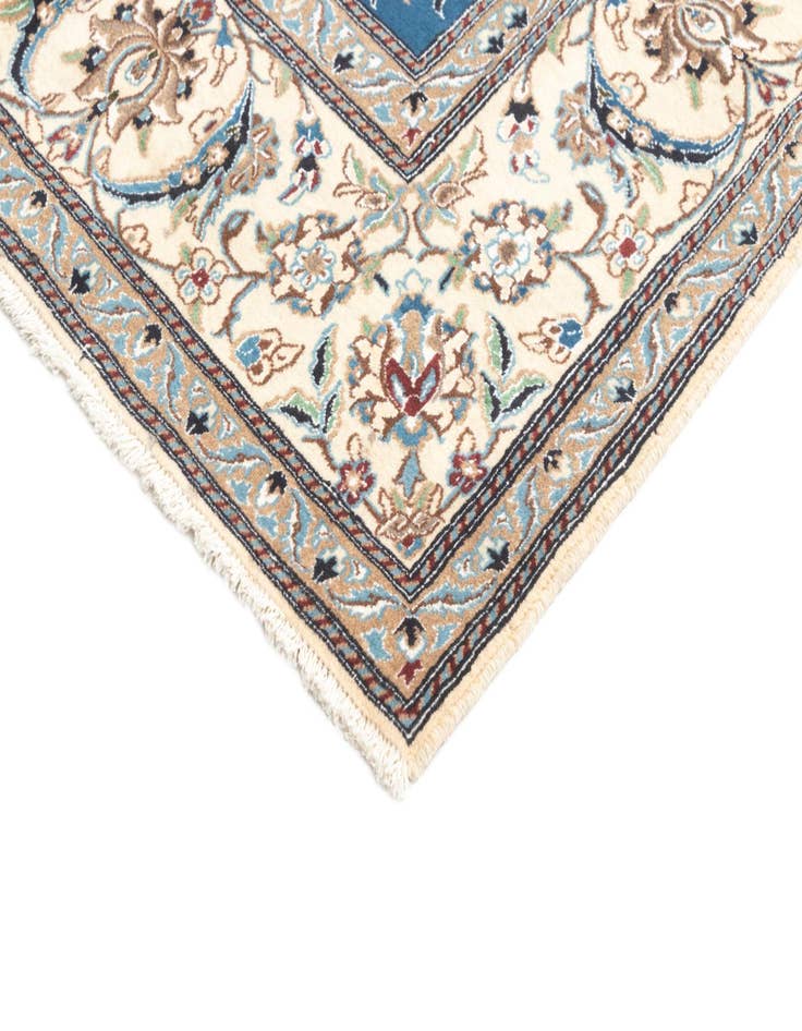 Detail image of 6' 6 x 10' Nain Runner Rug