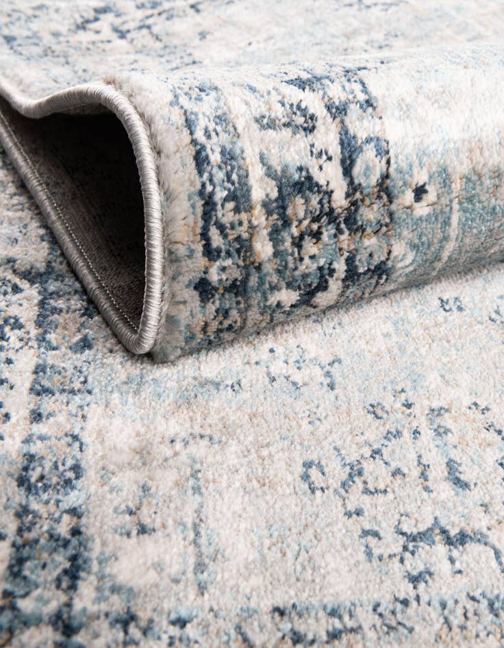 Detail image of 2' 2 x 4' Newport Runner Rug