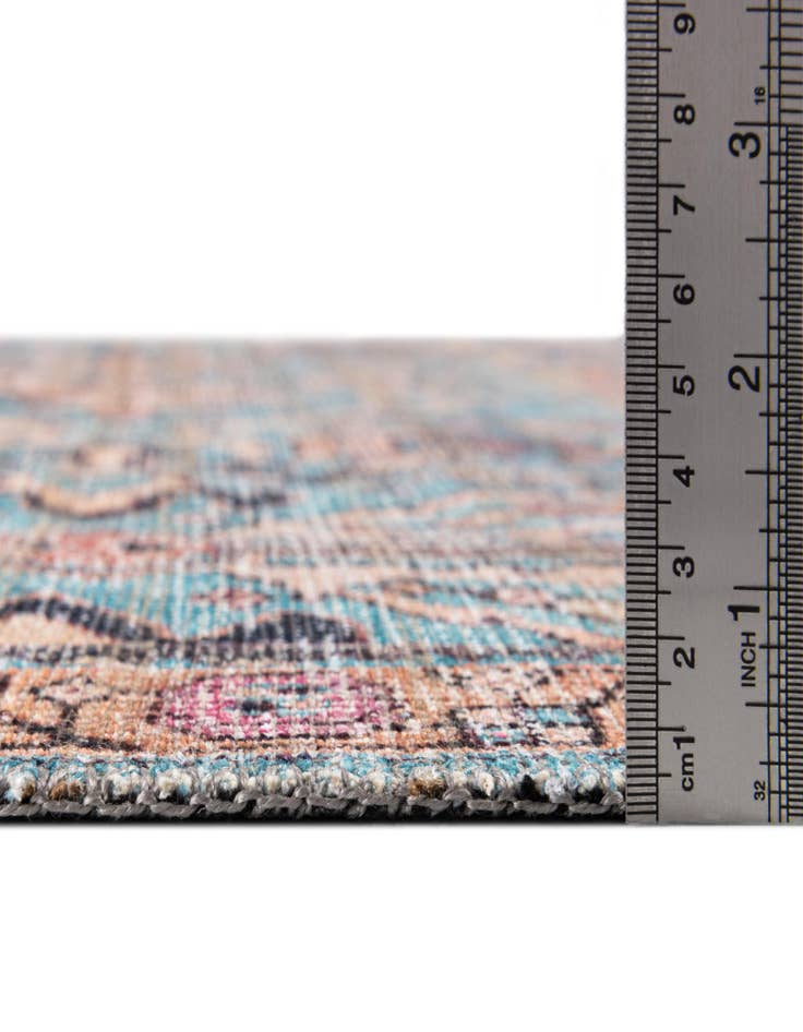 Detail image of 2' 7 x 14' Washable Nostalgia Runner Rug