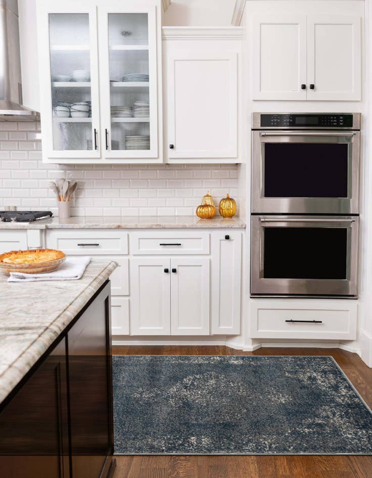 Detail image of 2' 2 x 12' Oregon Runner Rug