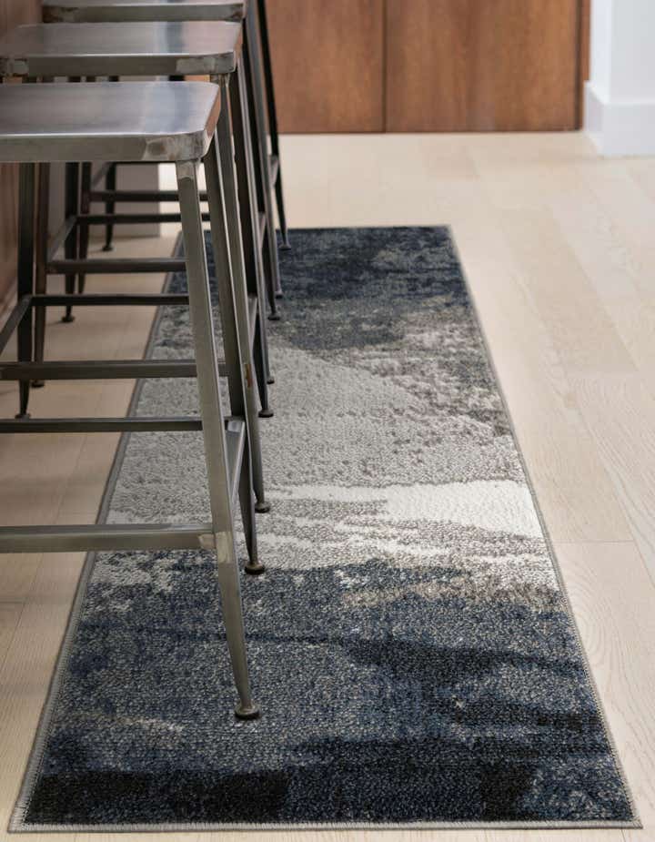 2' 7 x 10' Oslo Runner Rug