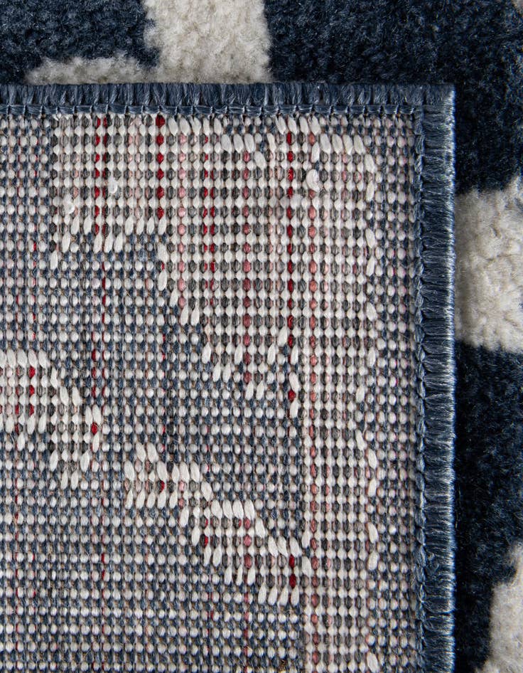 Detail image of 2' x 6' Oslo Runner Rug