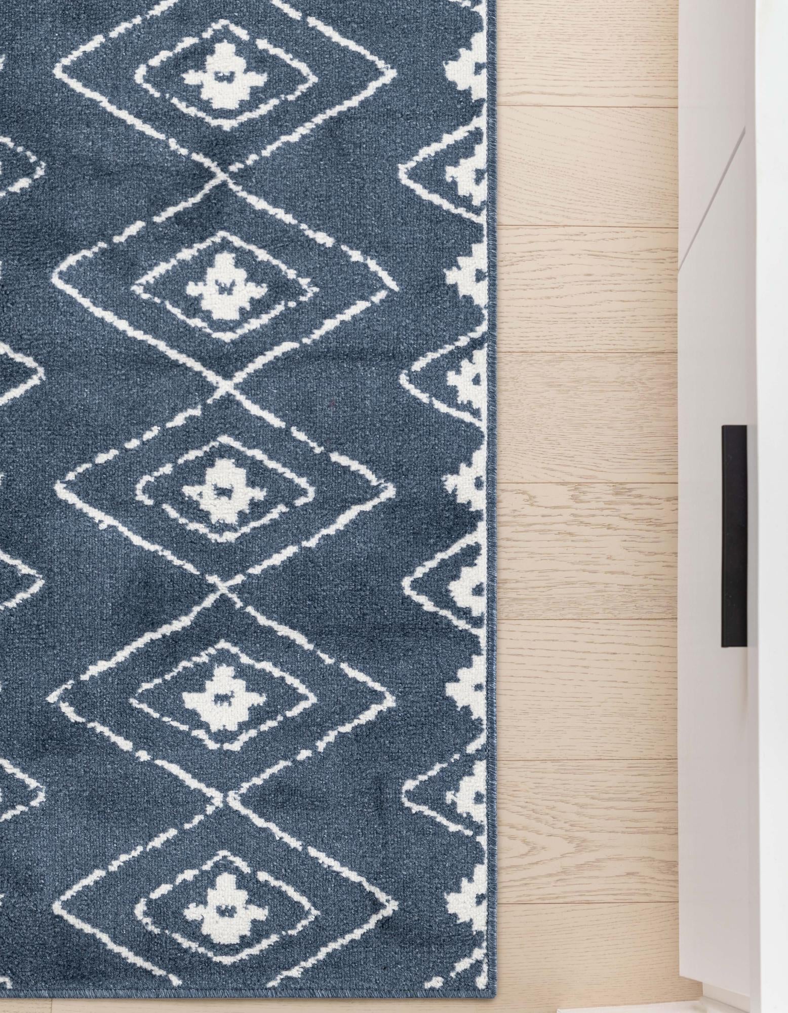 2' 7 x 10' Oslo Runner Rug