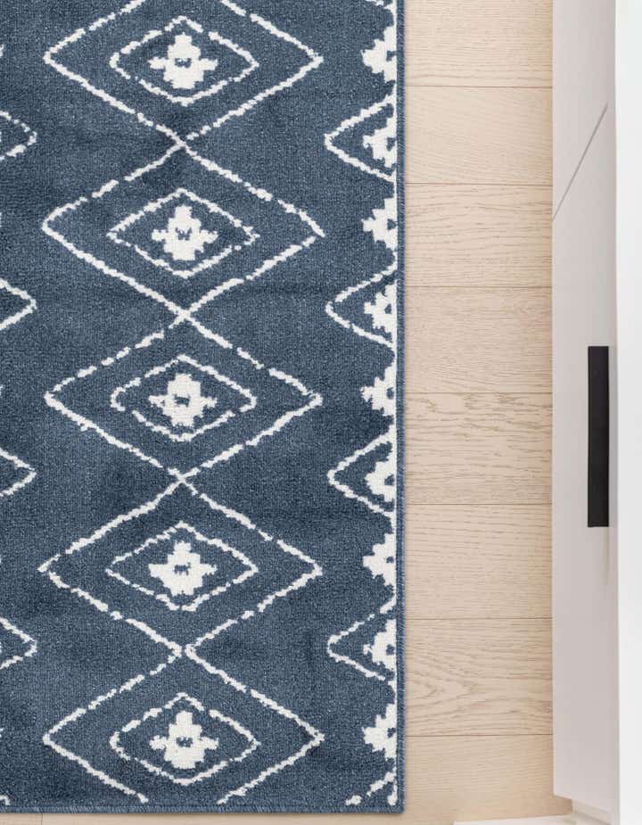 2' 7 x 10' Oslo Runner Rug