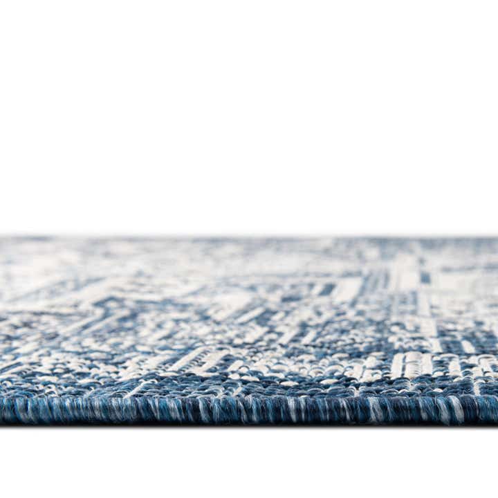 2' x 8' Easy-Clean Aztec Indoor / Outdoor Runner Rug