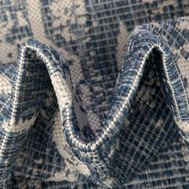 2' x 4' Easy-Clean Bohemian Indoor / Outdoor Runner Rug