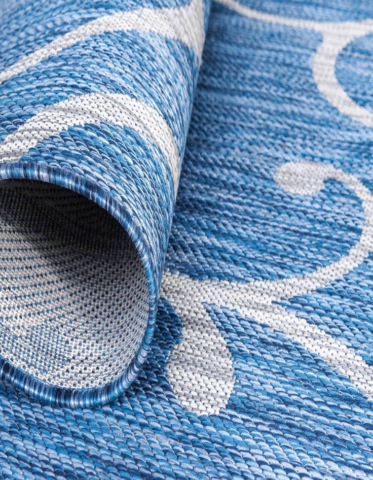 Detail image of 2' x 6'  Washable Botanical Indoor / Outdoor Runner Rug