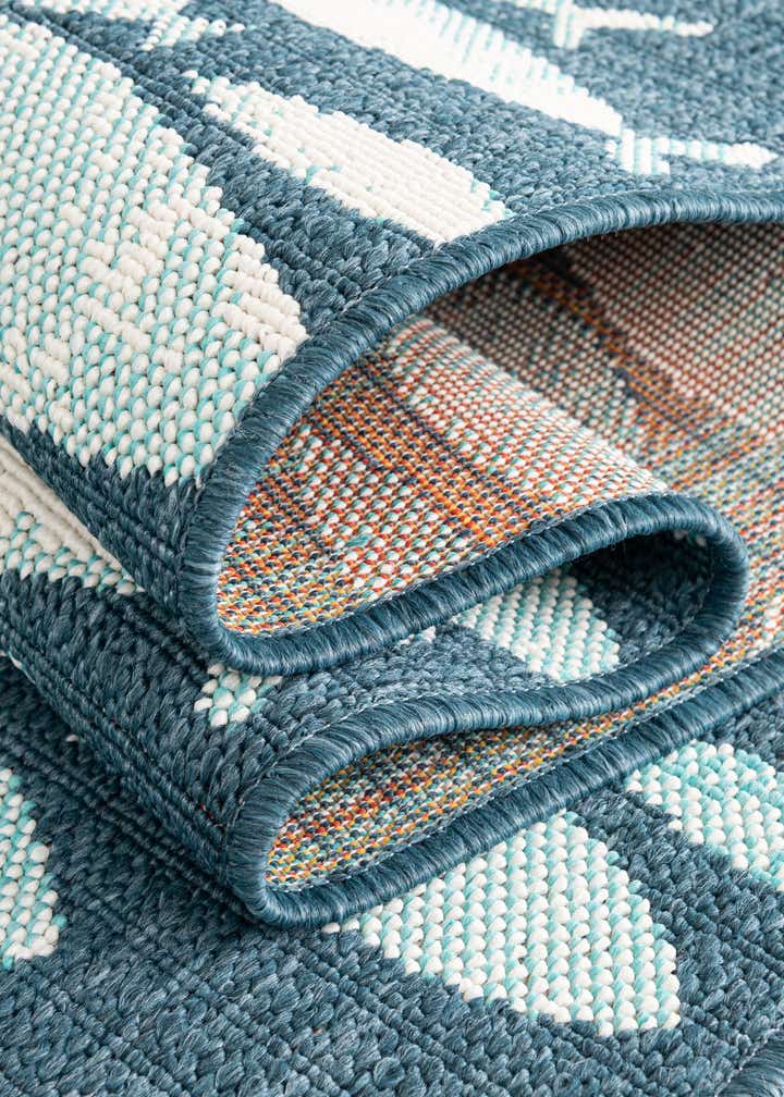2' x 8' Easy-Clean Coastal Indoor / Outdoor Runner Rug