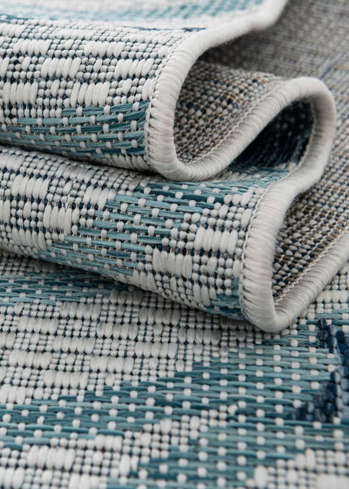 2' x 6' 1 Easy-Clean Coastal Indoor / Outdoor Runner Rug