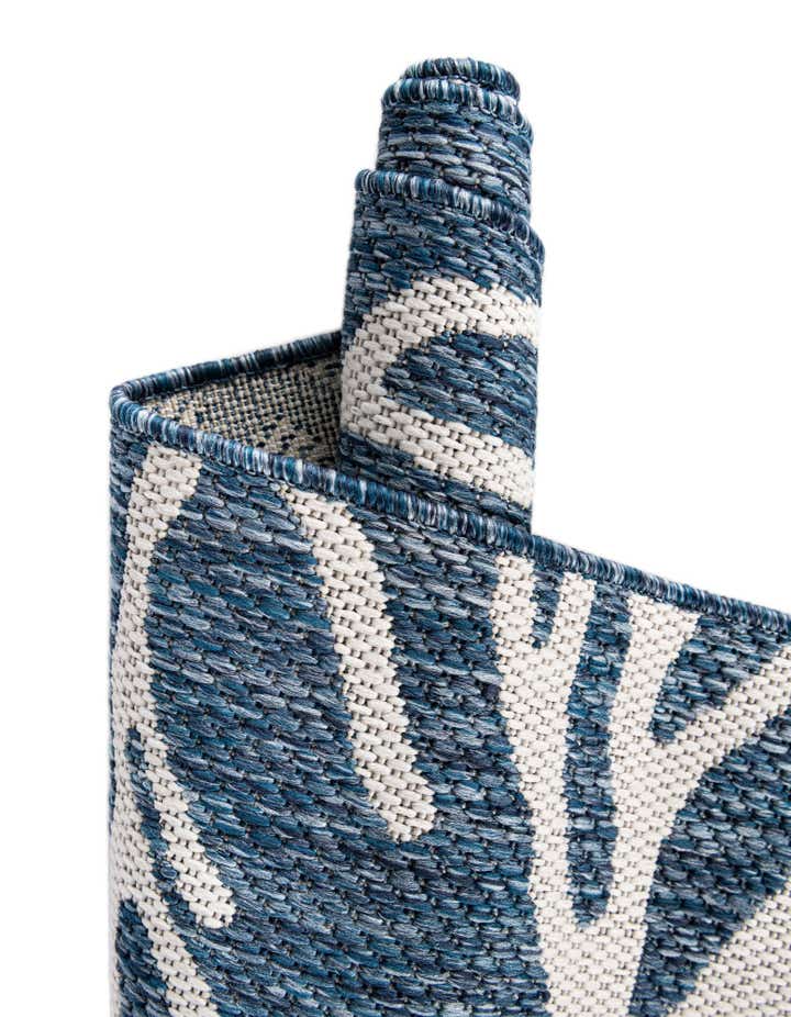 2' x 5' 3 Easy-Clean Coastal Indoor / Outdoor Runner Rug